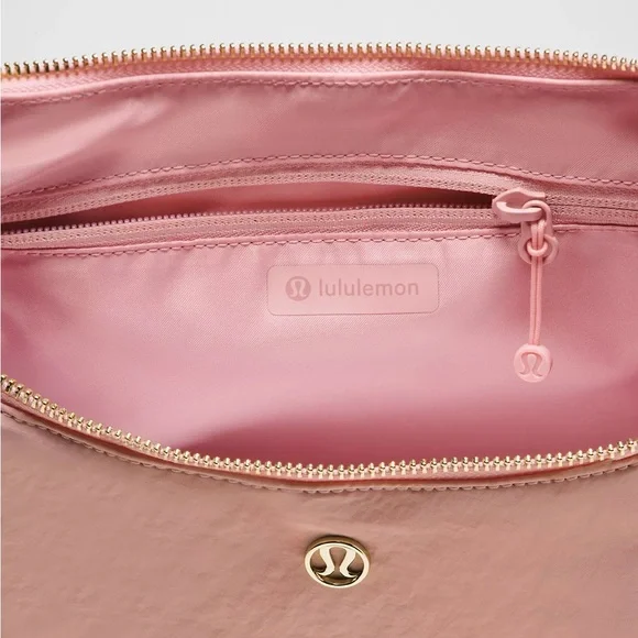 Lululemon Athletica Pink Haze Slouchy Shoulder Bag - Picture 4 of 12